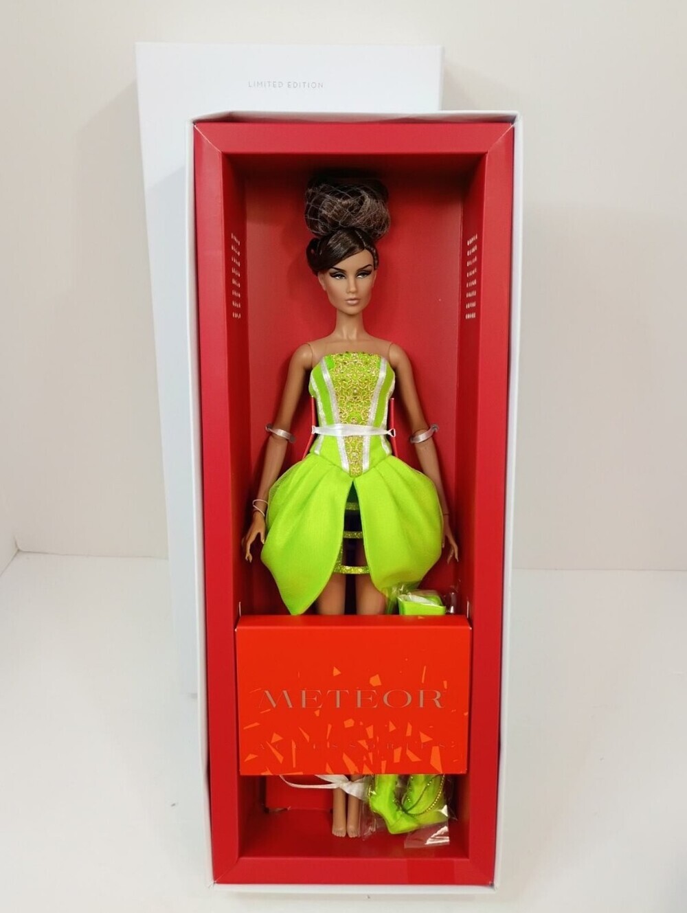 Holding Court Amirah Majeed Integrity Toys Meteor Collection Doll LE 750 NRFB 20